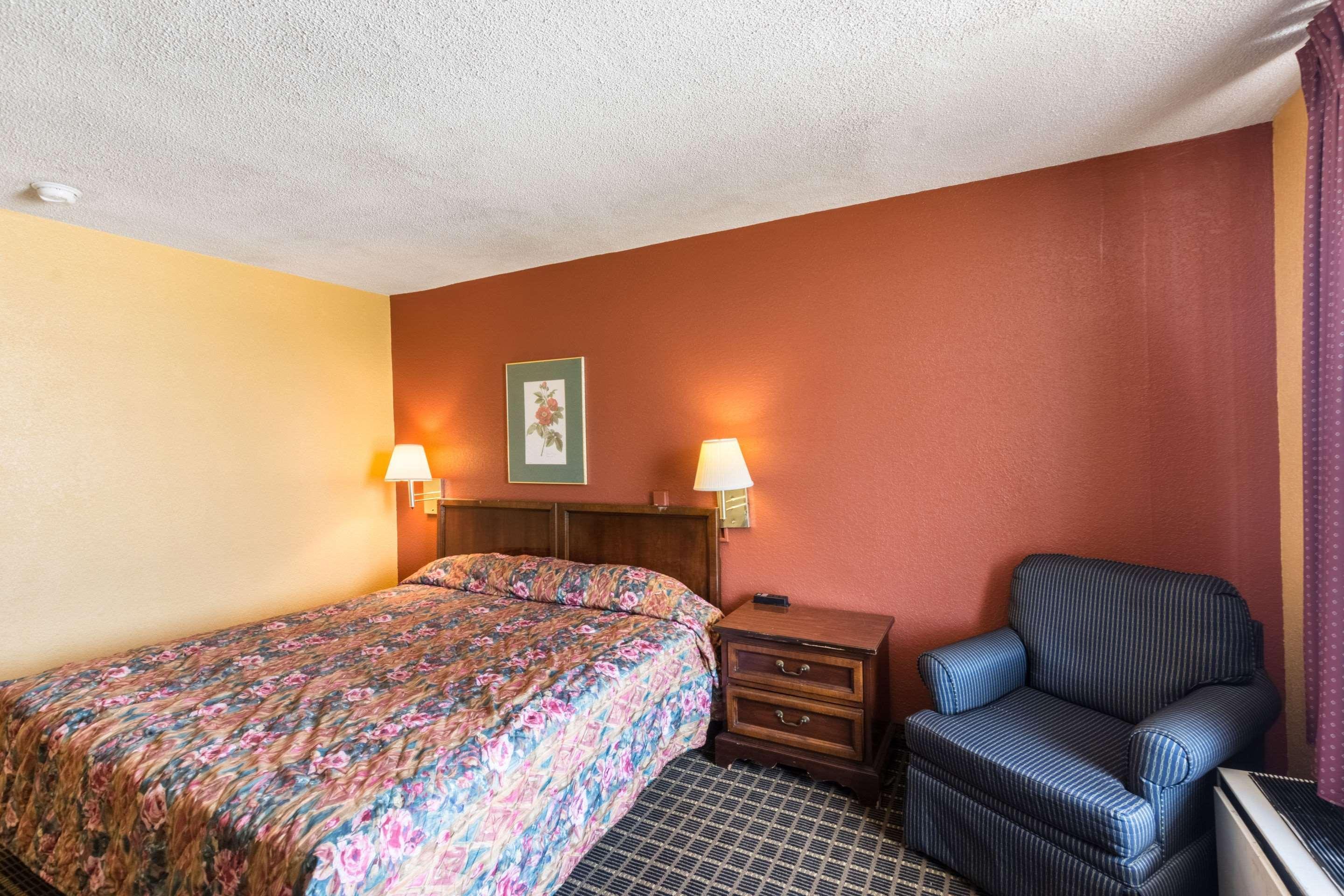 Econo Lodge Inn & Suites Orangeburg Exterior foto