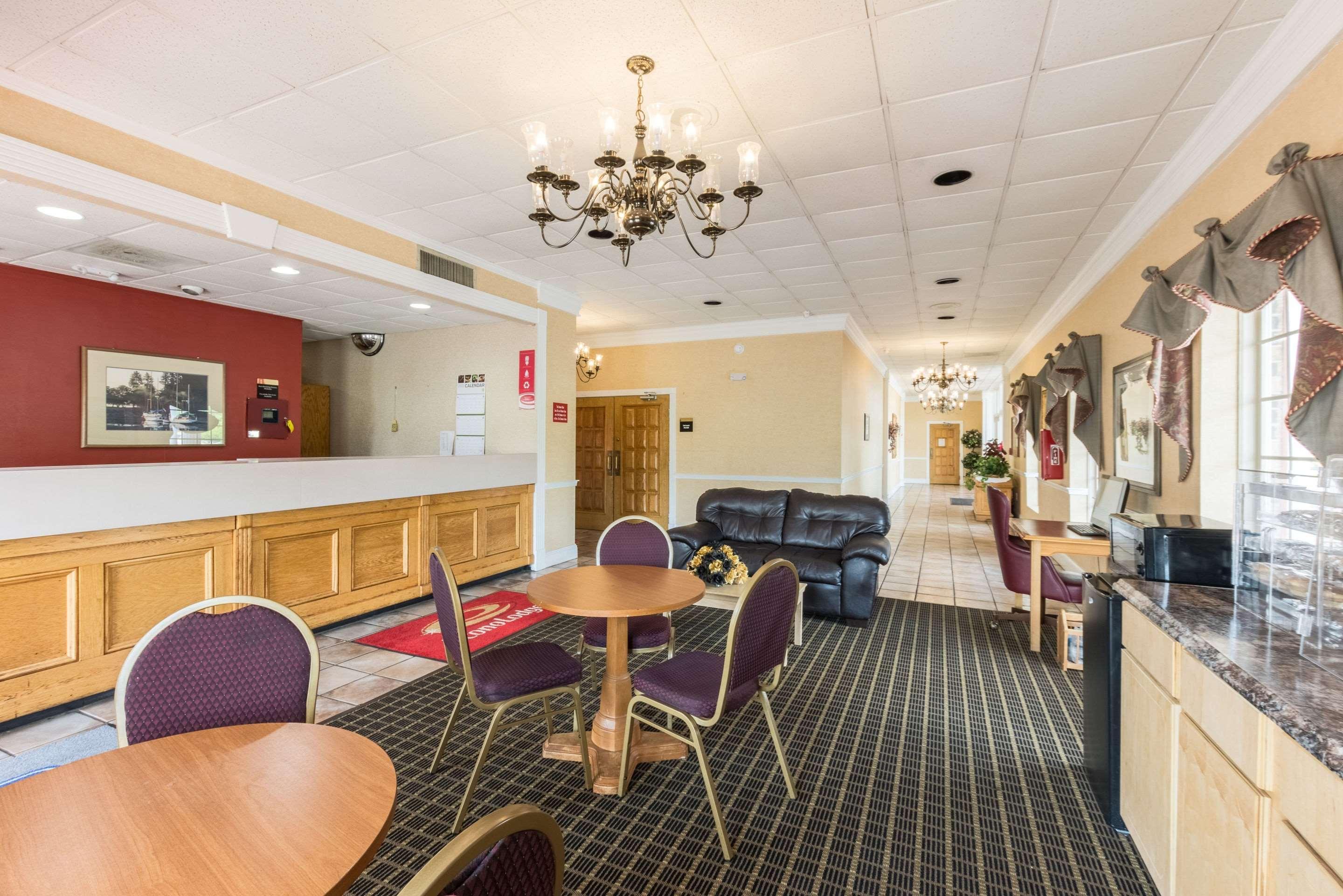 Econo Lodge Inn & Suites Orangeburg Exterior foto